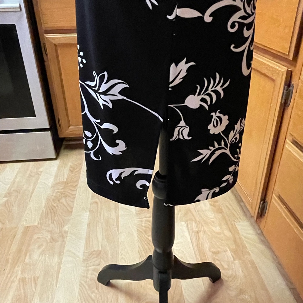Dress - Picture 5 of 6